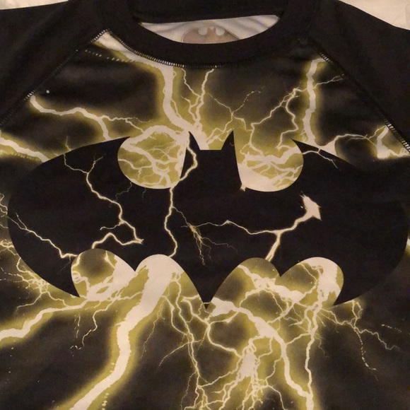 Youth Dry Fit Batman Shirt - Picture 3 of 4